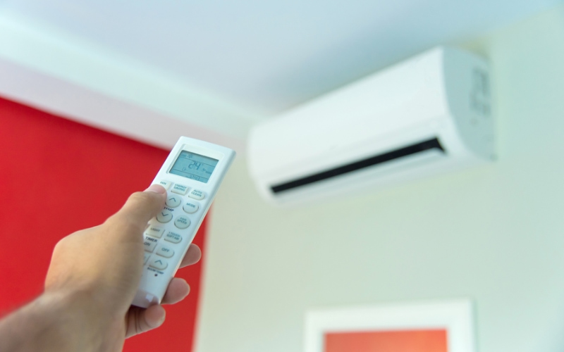 How Ductless Air Conditioners Help Improve IAQ & Control Humidity